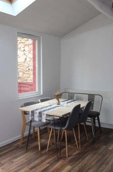 Maison Charmante Avec Jardin Centre-ville Proche Puy Du Fouu Arrivee Autonome * Cholet