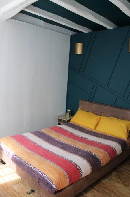 Holiday home Maison Charmante Avec Jardin Centre-ville Proche Puy Du Fouu Arrivee Autonome Cholet